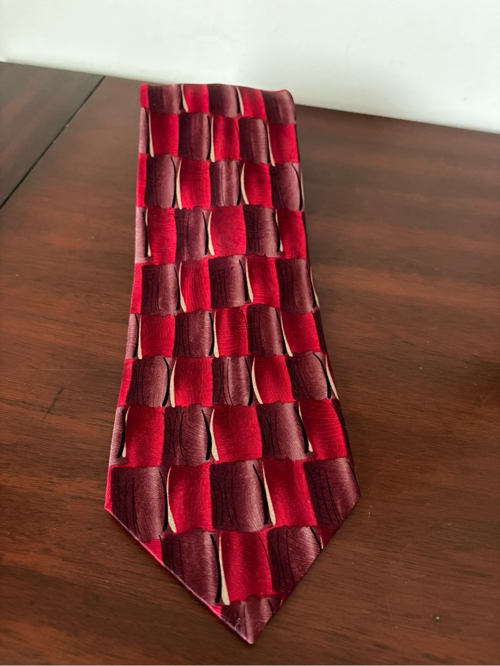 J Garcia Men’s Tie Silk “Paris In The Rain” Collection Thirty Seven 2004 Reds